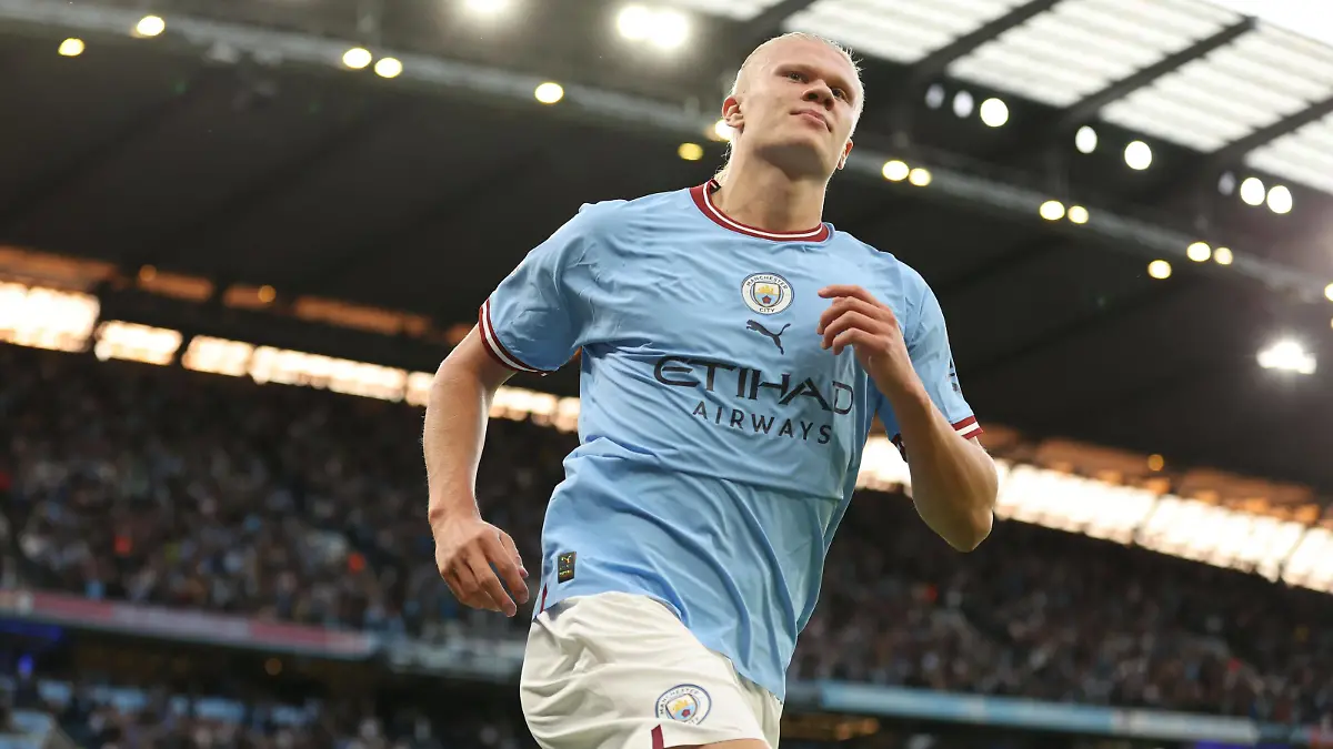 Mandatory Credit: Photo by Paul Currie/Shutterstock 13355492m Erling Haaland of Manchester City celebrates scoring the 1st goal Manchester City v Nottingham Forest, Premier League, Football, Etihad Stadium, Manchester, UK - 31 Aug 2022 EDITORIAL USE ONLY No use with unauthorised audio, video, data, fixture lists, club/league logos or live services. Online in-match use limited to 120 images, no video emulation. No use in betting, games or single club/league/player publications. Manchester City v Nottingham Forest, Premier League, Football, Etihad Stadium, Manchester, UK - 31 Aug 2022 EDITORIAL USE ONLY No use with unauthorised audio, video, data, fixture lists, club/league logos or live services. Online in-match use limited to 120 images, no video emulation. No use in betting, games or single club/league/player publications. PUBLICATIONxINxGERxSUIxAUTXHUNxGRExMLTxCYPxROMxBULxUAExKSAxONLY Copyright: xPaulxCurrie/Shutterstockx 13355492m
