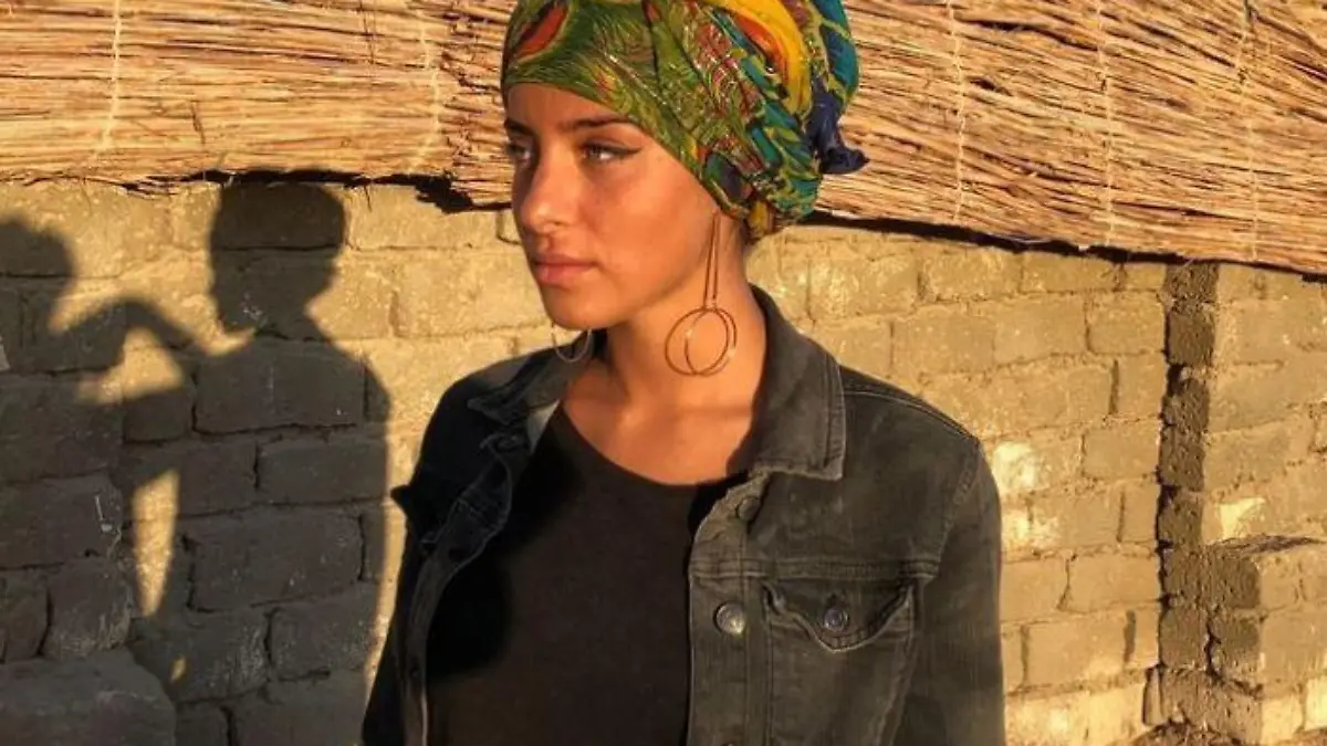 Leyla Lahouar, bevor sie sich die Nase korrigieren und die Lippen unterspritzen ließ.