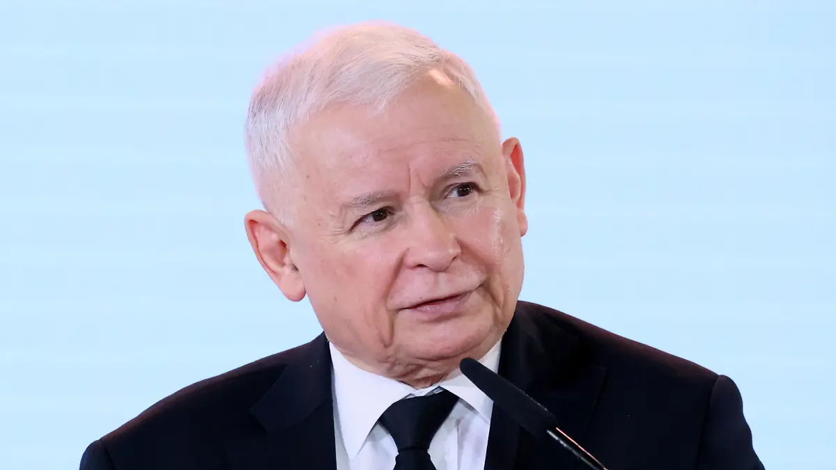 Poland presents report on war losses caused by Germany Photo: Pawel Wodzynski/East News Leader of the Polish ruling party Prawo i Sprawiedliwosc Law and Justice Jaroslaw Kaczynski speaks during the official presentation of the report on losses suffered by Poland as a result of aggression and German occupation during World War II 1939-1945 on September 1, 2022 in Warsaw, Poland. The report, unveiled on the 83rd anniversary of the outbreak of World War II, was prepared by the Institute of War Losses founded by the Polish government. Polish authorities want to press Germany for war reparations, as they claim Poland is still owed huge amounts of money, estimated today for approximately 6 200 000 000 000 Polish zloty 1 500 000 000 000 euro PUBLICATIONxNOTxINxPOL