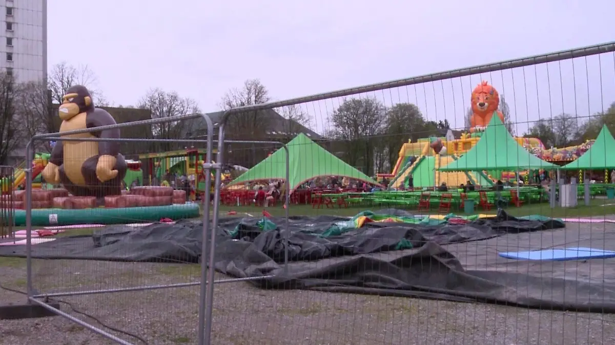 Der Spaß auf einer Hüpfburg in Krefeld war am Karsamstag schnell vorbei!
