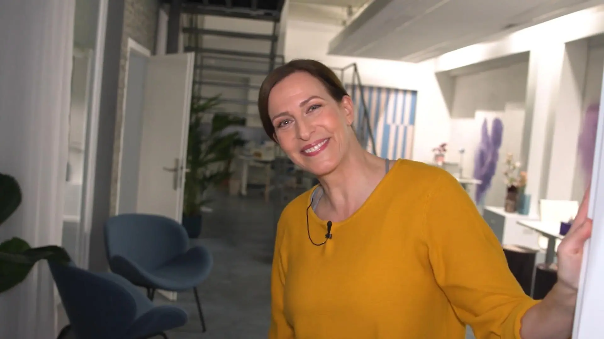 GZSZ-Star Ulrike Frank zeigt uns die neue „Female3-Agentur“ Hier arbeiten Katrin, Emily und Laura
