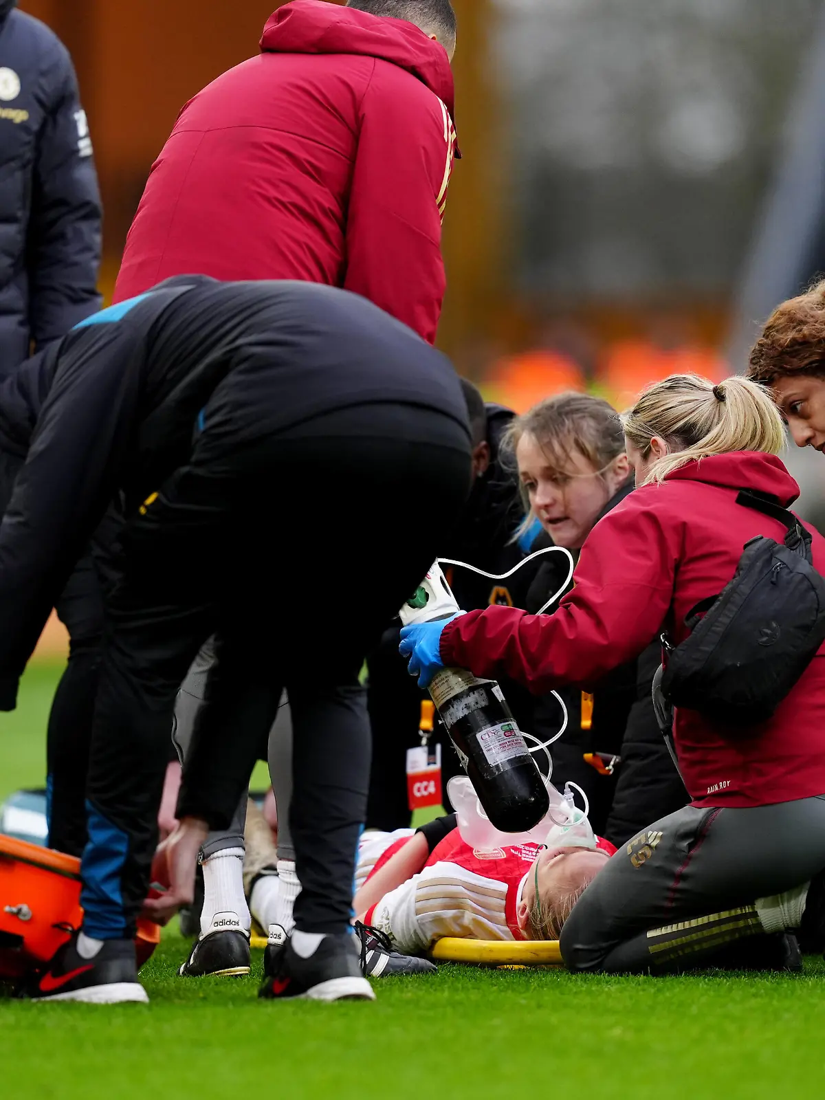 Chelsea v Arsenal - FA Women s Continental Tyres League Cup - Final - Molineux Stadium Arsenal s Frida Maanum receives medical attention after she goes down during the FA Women s Continental Tyres League Cup Final at Molineux Stadium, Wolverhampton. Picture date: Sunday March 31, 2024. Use subject to restrictions. Editorial use only, no commercial use without prior consent from rights holder. PUBLICATIONxNOTxINxUKxIRL Copyright: xDavidxDaviesx 75756225
