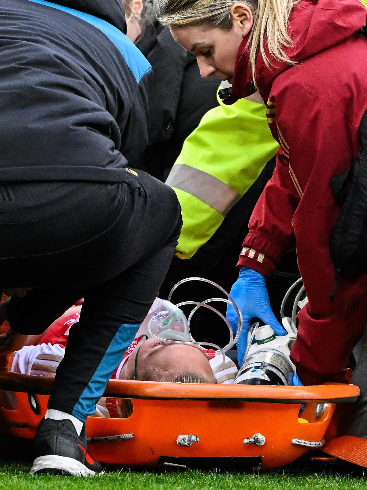 March 31, 2024, Wolverhampton, West Midlands, United Kingdom: Frida Maanum of Arsenal Women receives medical treatment during the FA Women's League Cup Final match Arsenal Women vs Chelsea FC Women at Molineux, Wolverhampton, United Kingdom, 31st March 2024. (Credit Image: © Cody Froggatt/News Images via ZUMA Press Wire) / action press
