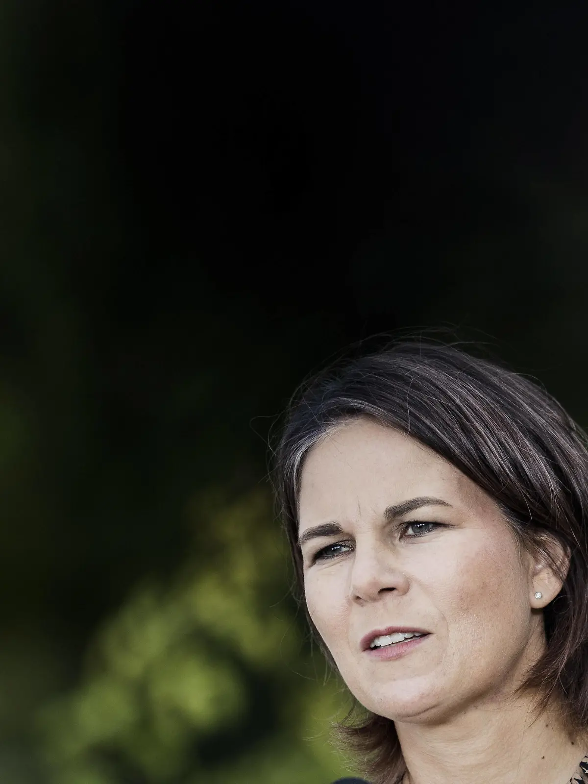  Annalena Baerbock Buendnis 90/Die Gruenen, Bundesaussenministerin, aufgenommen bei einem Pressestatement zur Nationalen Sicherheitsstrategie im Rahmen der Kabinettsklausur der Bundesregierung im Schloss Meseberg, 30.08.2022. Meseberg Deutschland *** Annalena Baerbock Buendnis 90 Die Gruenen , Federal Minister of Foreign Affairs, recorded during a press statement on the National Security Strategy in the context of the cabinet meeting of the federal government in Meseberg Castle, 30 08 2022 Meseberg Germany Copyright: xFlorianxGaertner/photothek.dex