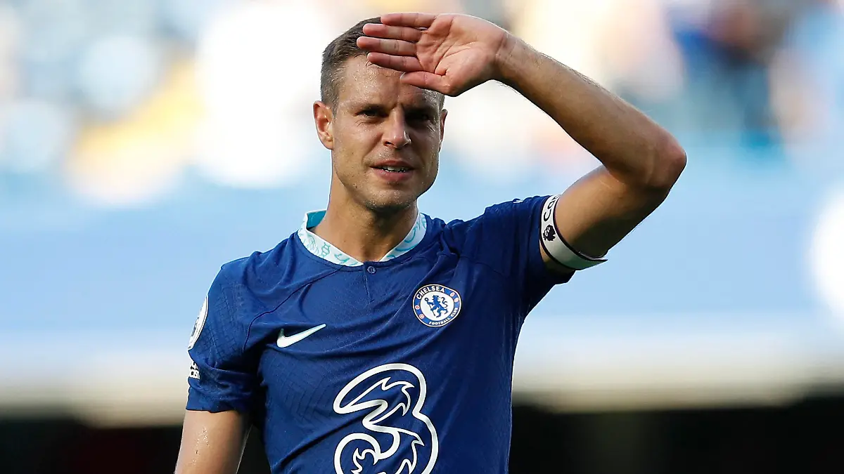 Soccer Football - Premier League - Chelsea v Leicester City - Stamford Bridge, London, Britain - August 27, 2022 Chelsea's Cesar Azpilicueta celebrates after the match REUTERS/Peter Nicholls EDITORIAL USE ONLY. No use with unauthorized audio, video, data, fixture lists, club/league logos or 'live' services. Online in-match use limited to 75 images, no video emulation. No use in betting, games or single club /league/player publications. Please contact your account representative for further details.