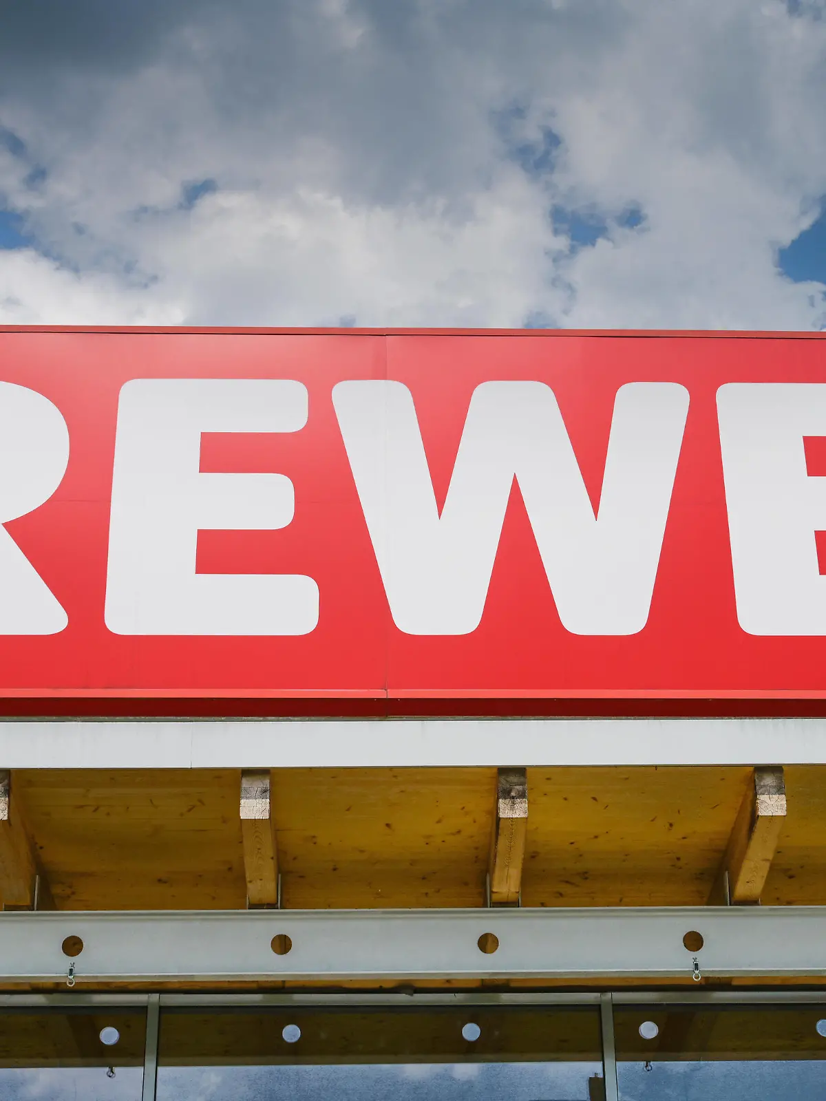 Rewe Markt, Rauchstraße, Hakenfelde, Spandau, Berlin, Deutschland *** Local Caption *** , Berlin, Deutschland *** Rewe Market, Rauchstraße, Hakenfelde, Spandau, Berlin, Germany Local Caption , Berlin, Germany