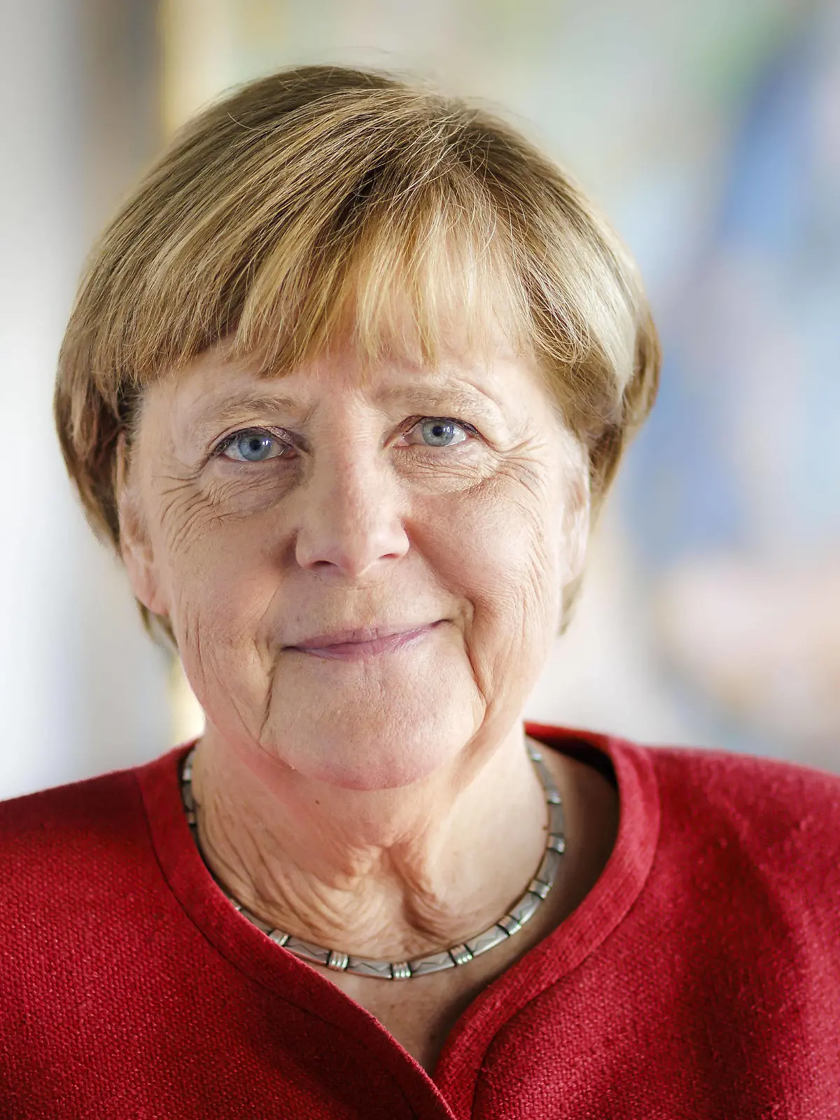  Bundeskanzlerin a.D. Angela Merkel posiert in ihrem Buero fuer ein Foto. Berlin, 15.06.2022 Berlin Deutschland *** German Chancellor a D Angela Merkel poses in her office for a photo Berlin, 15 06 2022 Berlin Germany Copyright: xThomasxTrutschel/photothek.dex