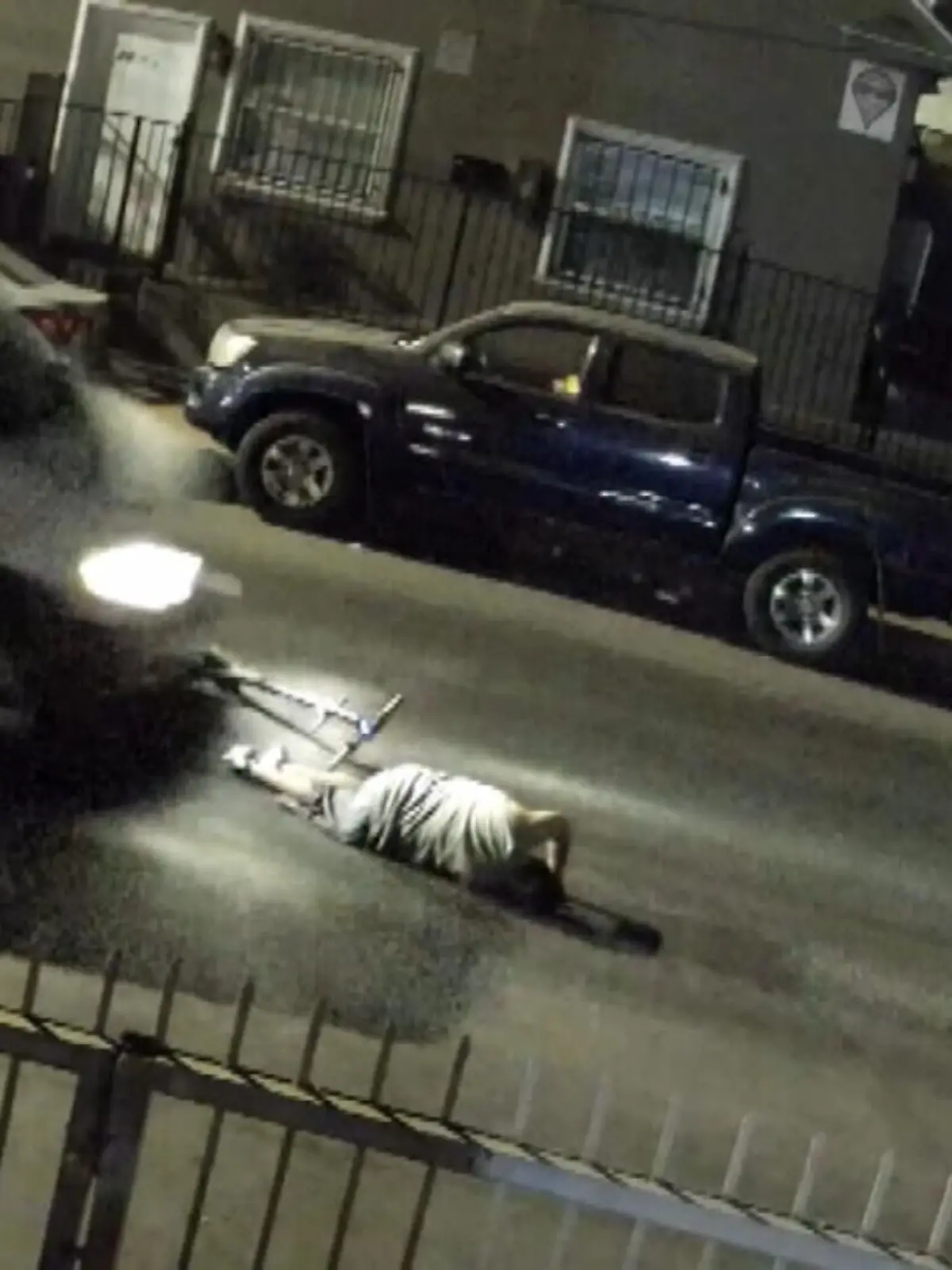 Dass Luis Lopez diesen Vorfall überlebt hat, grenzt an ein Wunder! Der Familienvater verlor das Gleichgewicht auf einem Elektroroller, stürzte und wurde anschließend überfahren.