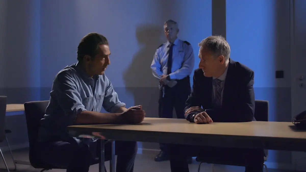 Frank Giese berät sich mit seinem Anwalt AWZ-Folge vom 15.09.22