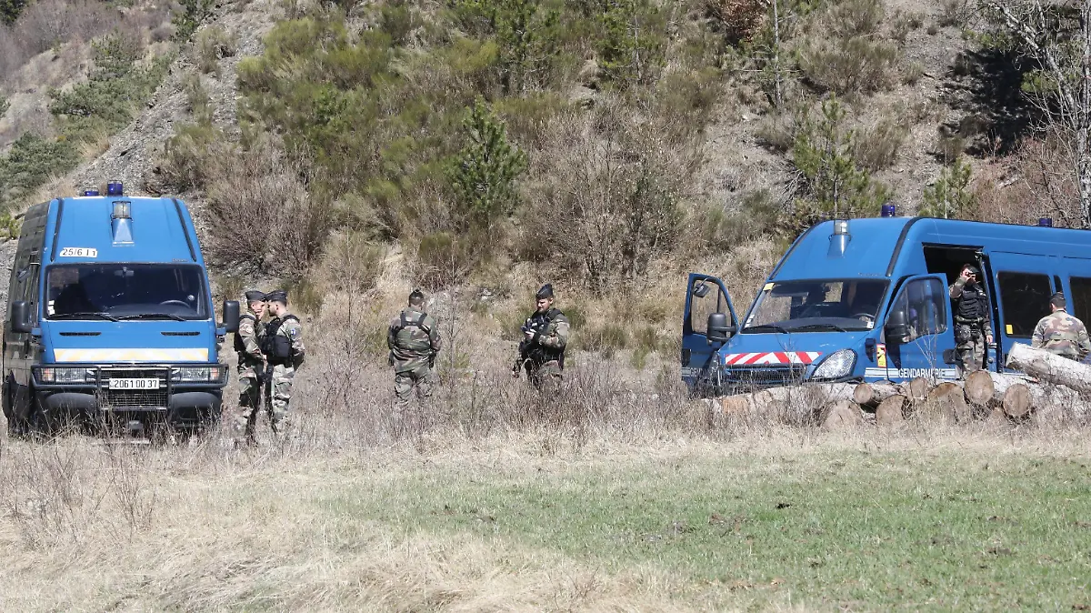 affaire emile PHOTOPQR/LA PROVENCE/CAMOIN Eric  Le Vernet  02/04/2024  Le village du Vernet dans l attente le crane du petit émile a été retrouvé sur les hauteurs du haut vernet les recherches se poursuivent pour retrouver le reste du corps Le Vernet, France, pairl 2nd 2024, Still looking for Emile, 2,5 yo, remains Le Vernet Alpes France PUBLICATIONxNOTxINxFRAxBELxSUIxUK Copyright: xPHOTOPQR/LAxPROVENCE/MAXPPPxCAMOINxEricx 20240402PVL5157 20240402PVL5157