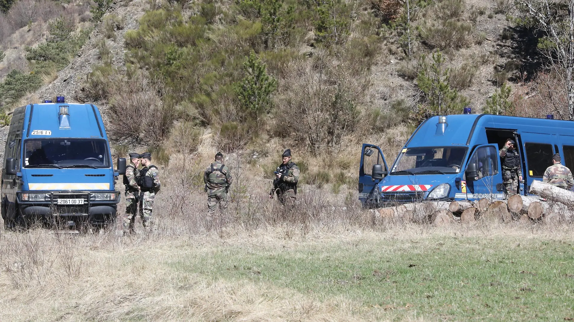 affaire emile PHOTOPQR/LA PROVENCE/CAMOIN Eric  Le Vernet  02/04/2024  Le village du Vernet dans l attente le crane du petit émile a été retrouvé sur les hauteurs du haut vernet les recherches se poursuivent pour retrouver le reste du corps Le Vernet, France, pairl 2nd 2024, Still looking for Emile, 2,5 yo, remains Le Vernet Alpes France PUBLICATIONxNOTxINxFRAxBELxSUIxUK Copyright: xPHOTOPQR/LAxPROVENCE/MAXPPPxCAMOINxEricx 20240402PVL5157 20240402PVL5157