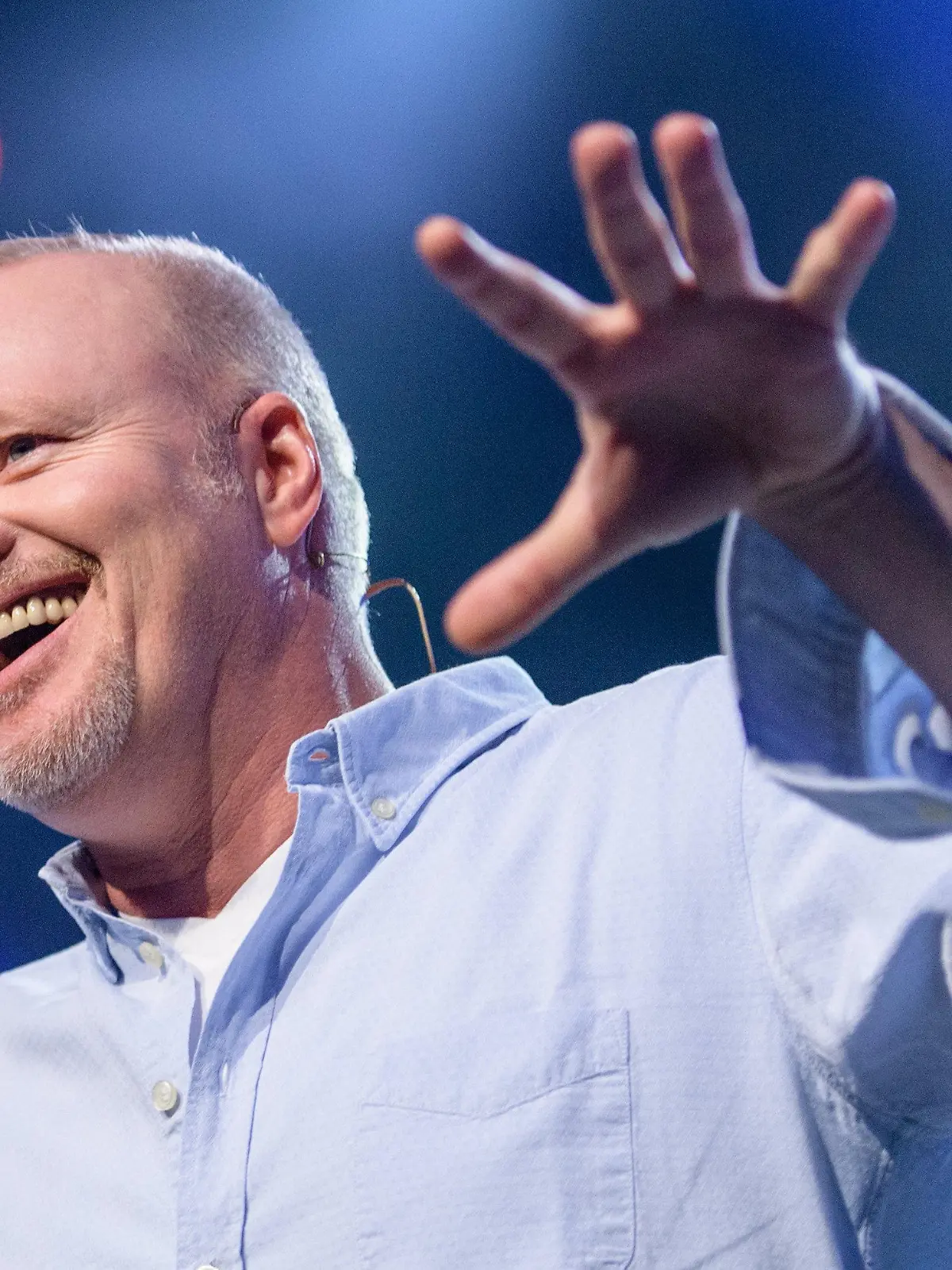 ARCHIV - 24.09.2017, Bayern, München: Entertainer Stefan Raab spricht bei der Eröffnung vom Unternehmensgründer- und Investorentreffen Bits & Pretzels. (zu dpa: «Regina Halmich: Raab hat mich zum dritten Mal zum Kampf gefordert») Foto: Matthias Balk/dpa +++ dpa-Bildfunk +++