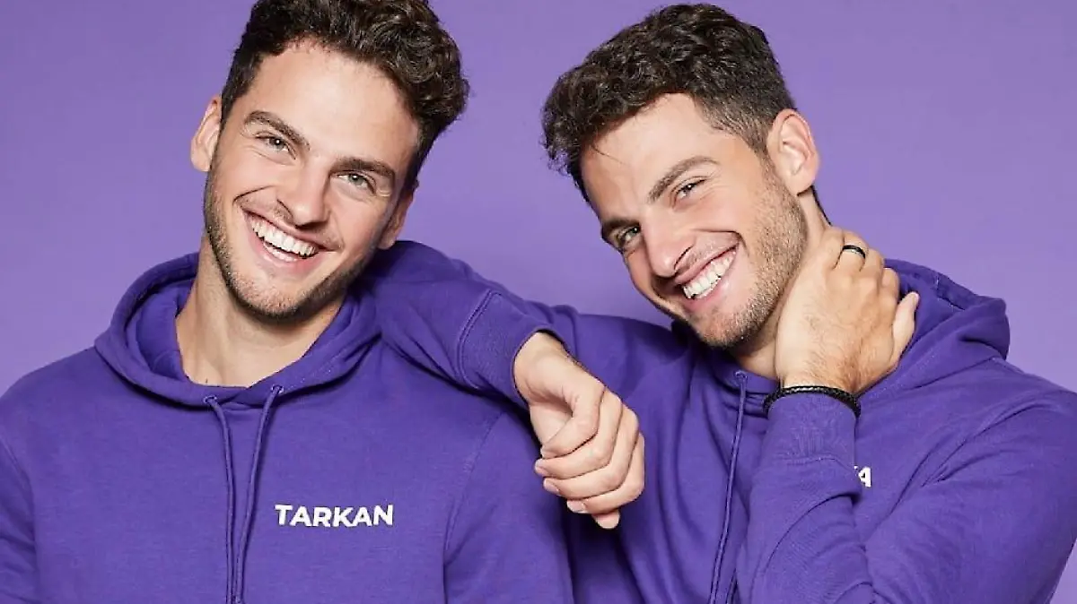 DAS war das Bild für die Vox-Sendung "Die Superzwillinge" - auf dem Pullover von Julian steht klar "Tarkan"