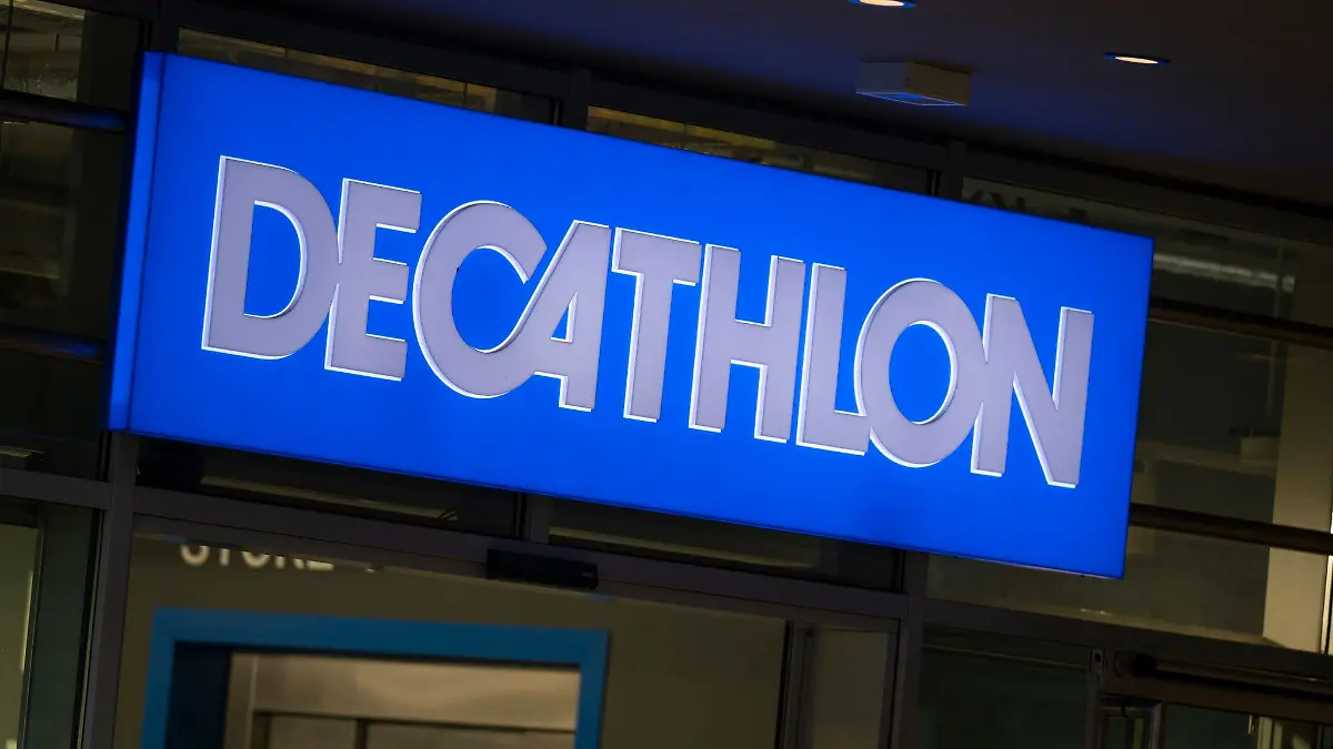 Decathlon Logo.
