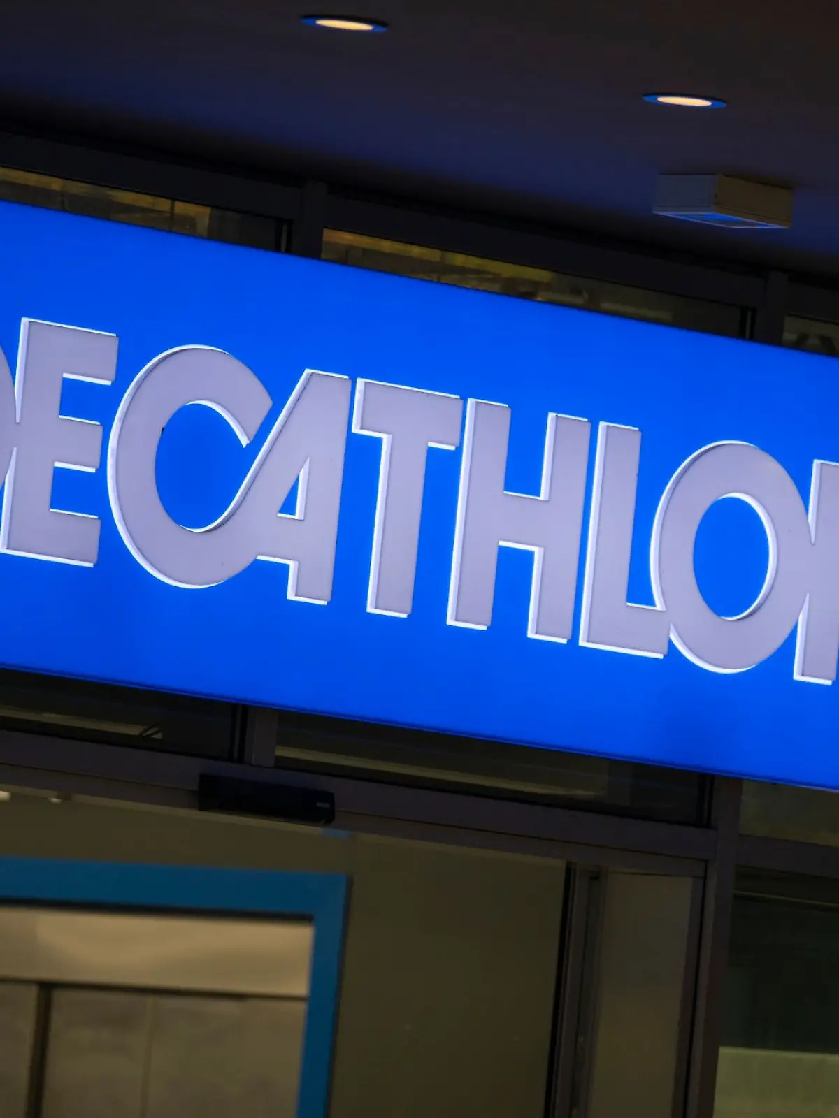 Decathlon Logo.