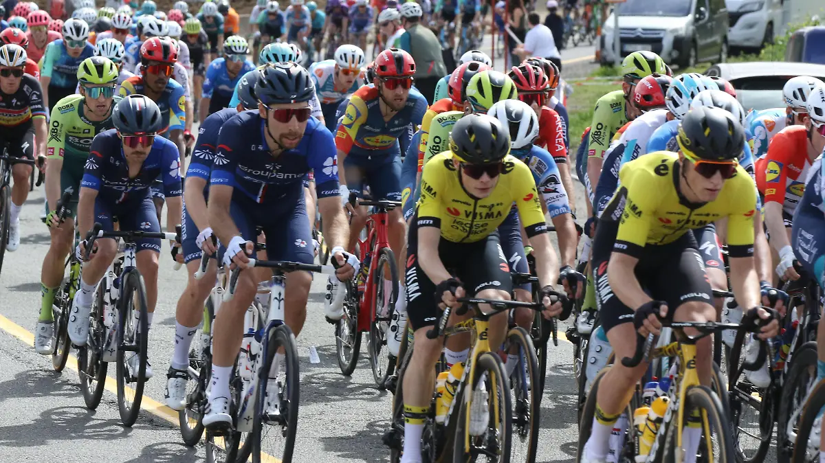 04-04-2024 Itzulia Basque Country Tappa 04 Etxarri Aranatz - Legutio 2024, Visma - Lease A Bike 2024, Groupama - Fdj Vingegaard, Jonas Russo, Clement PUBLICATIONxNOTxINxITAxFRAxNED