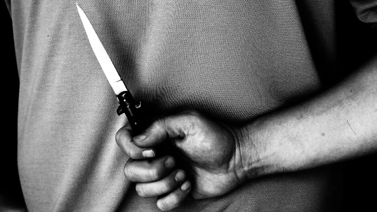 Gewalt, Messer, Messerstecherei Waffenverbot, Körperverletzung, Stichwaffe *** violence knife knife stabbing weapon prohibition bodily injury stabbing weapon  
