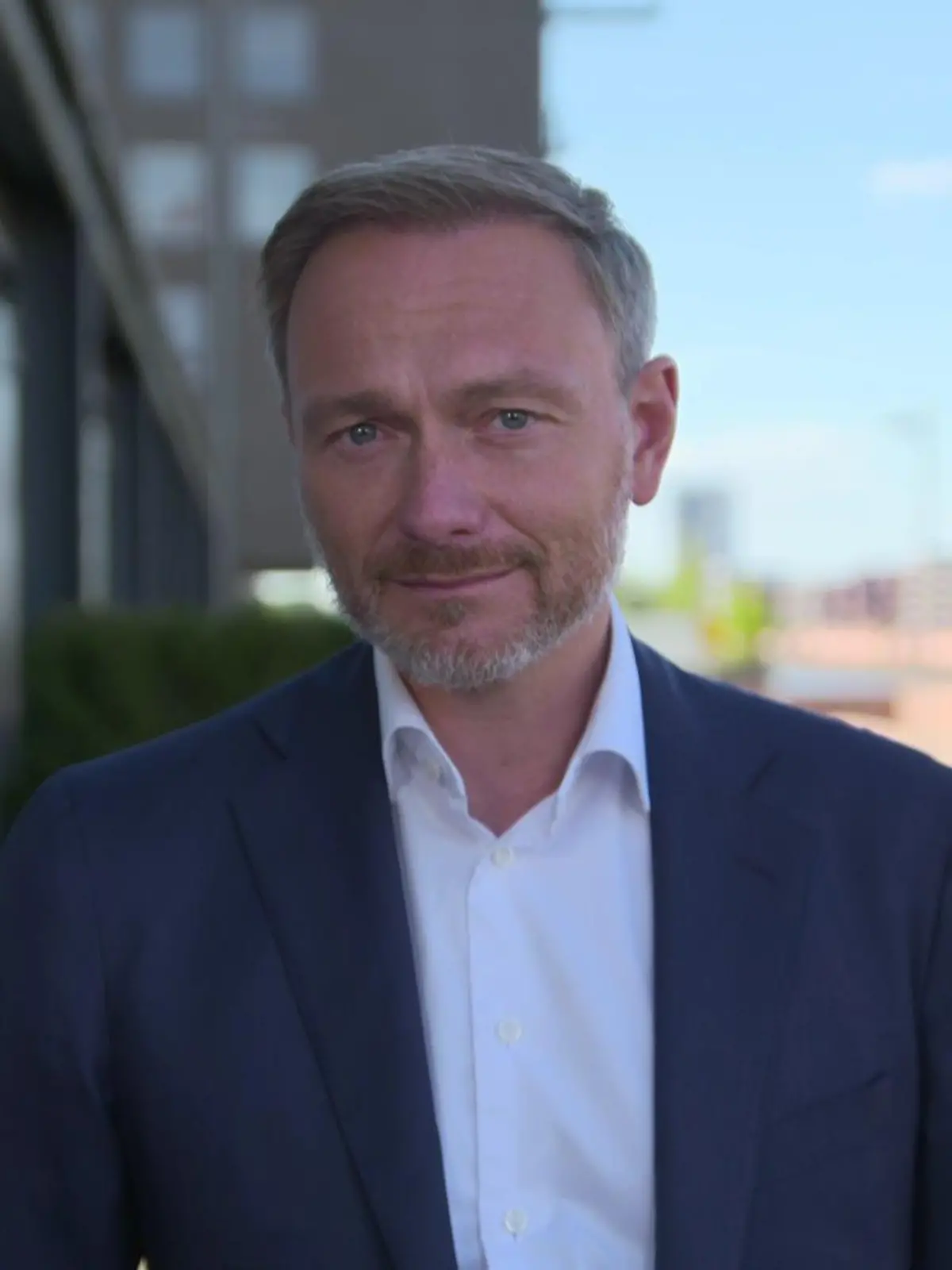 Christian Lindner (FDP) spricht sich für vereinfachte Tarifstrukturen aus - die Verantwortung wälzt er allerdings ab.