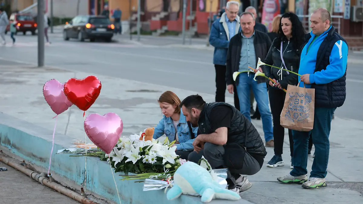 Bor: Citizens with sadness light candles for the murdered little girl Danka In the city center of Bor, grieving residents light candles and bring flowers for the tragically killed little girl Danka. A two-year-old girl who disappeared in eastern Serbia last week was killed and two suspects have been arrested. Danka Ilic went missing on March 26 in the eastern city of Bor, prompting Serbian authorities to use for the first time its version of an Amber alert system for child abduction emergencies, to send text messages nationwide about the incident, in Bor, Serbia, on April 4, 2024. DavorxJavorovic/PIXSELL
