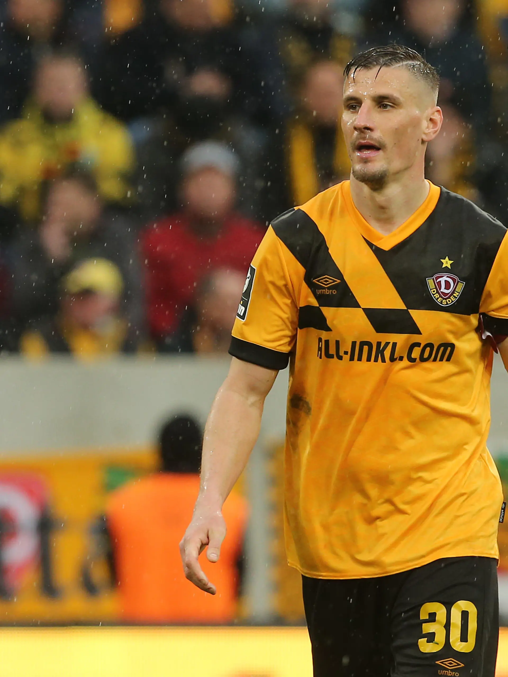 DRESDEN, GERMANY - MARCH 16: Stefan Kutschke of Dresden looks on during the 3. Liga match between Dynamo Dresden and SSV Ulm 1846 at Rudolf-Harbig-Stadion on March 16, 2024 in Dresden, Germany. (Photo by Matthias Kern/Getty Images)