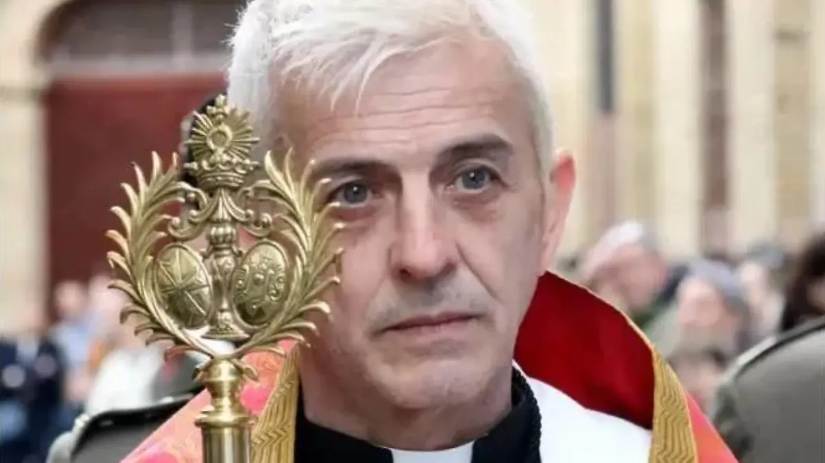 Priester Javier Sánchez überlebt das Unglück während der Messe nicht.