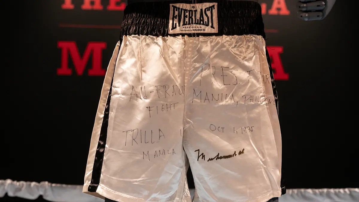 April 4, 2024, New York, New York, United States: Muhammad Ali's fight worn Everlast trunks from The 'Thrilla in Manila' match on display during press preview for the Sotheby's auctions of sport memorabilia in New York. Auctions will take place online and live in person on April 11, 2024. Some highlights include Muhammad Ali worn trunk from The 'Thrilla in Manila', Kobe Bryant worn jersey from 2009 NBA Finals, Michael Jordan Air Jordan 11s from 1996 NBA Finals, as well as memorabilia from NBA All-Star 2024 and collection of sneakers worn by NBA greatest players. (Credit Image: © Lev Radin/Pacific Press via ZUMA Press Wire) / action press