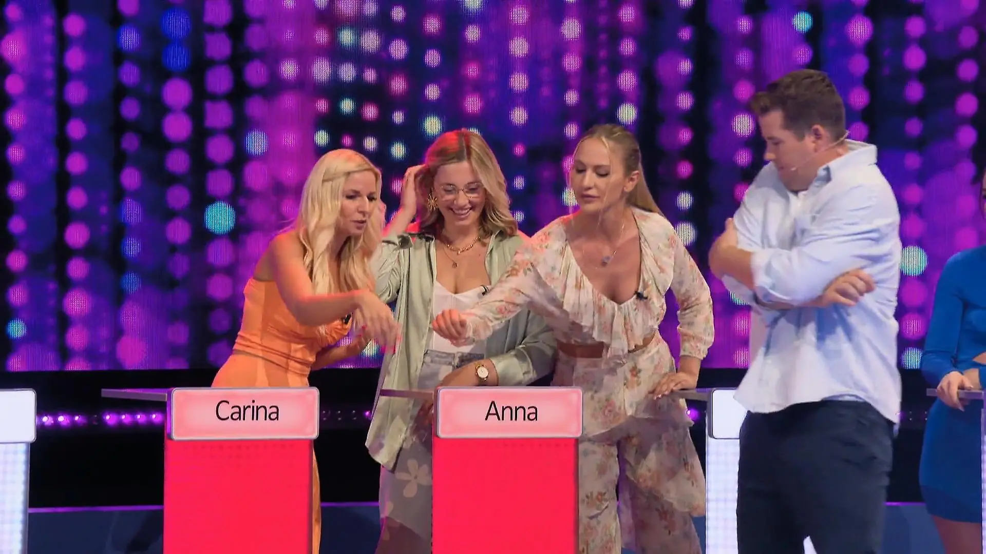 Spinnen-Alarm bei Take Me Out! Chris Tall muss von Single-Lady "gerettet" werden