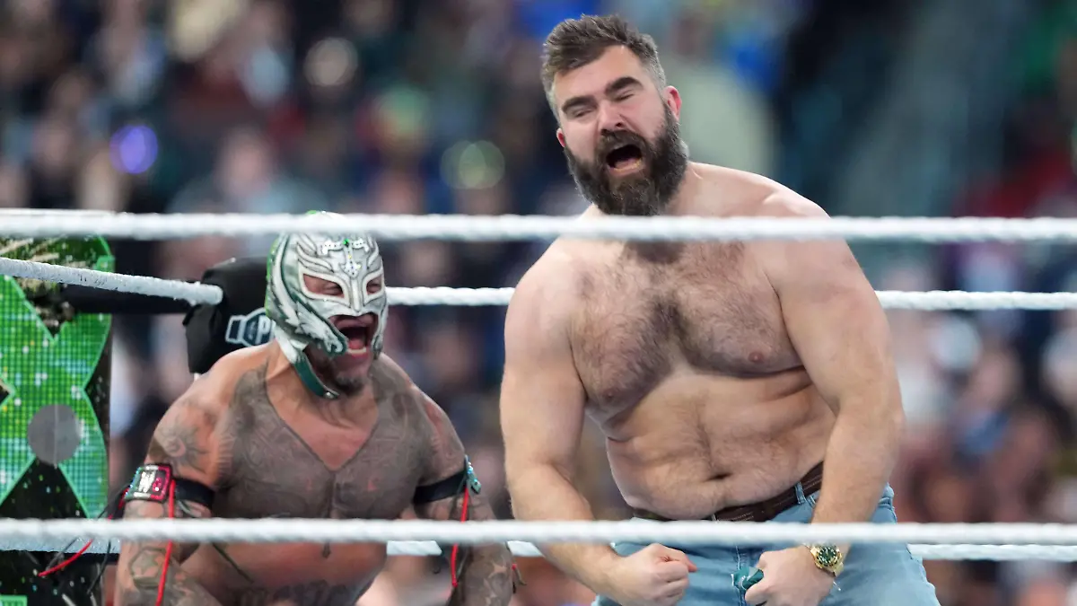 Jason Kelce macht auch im Ring eine gute Figur.