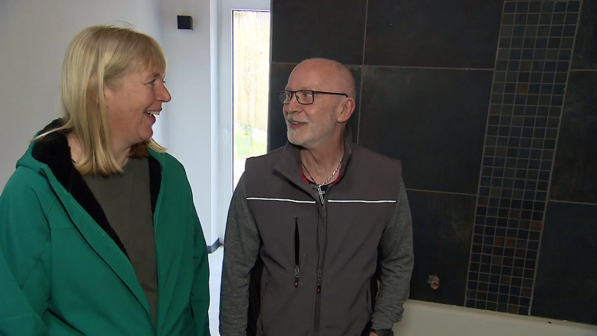 Kirsten und Norbert Jarr sind zuversichtlich. Der frühere Güllespeicher wird ihr neues Zuhause.
