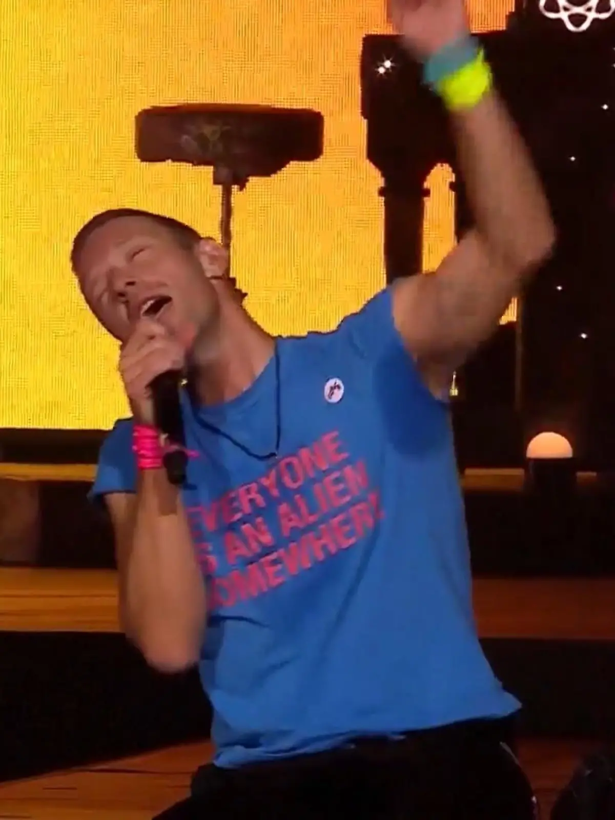 Bild zu: "Moses sieht aus wie Papa Chris Martin"