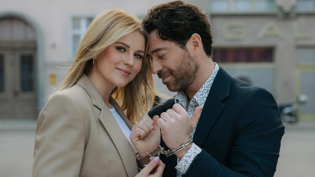 Josefin Bressel	als "Alicia Bäumler" und Patrick Fernandez als "Carlos Lopez"

+++ Die Verwendung des sendungsbezogenen Materials ist nur mit dem Hinweis und Verlinkung auf RTL+ gestattet. +++