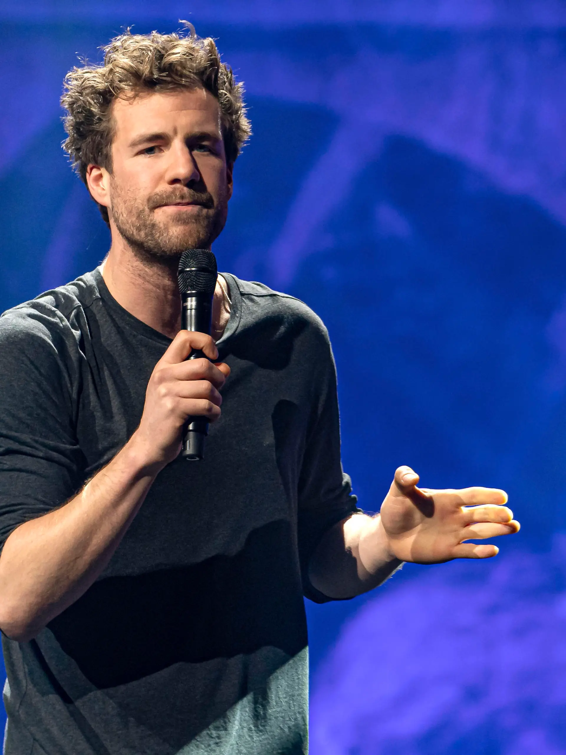  Luke Mockridge live mit seinem Programm Welcome to Luckyland im Gerry-Weber-Stadion. Halle Westfalen, 23.11.2019 *** Luke Mockridge live with his program Welcome to Luckyland at the Gerry Weber Stadium Halle Westfalen , 23 11 2019 Foto:xA.xHavergox/xFuturexImage