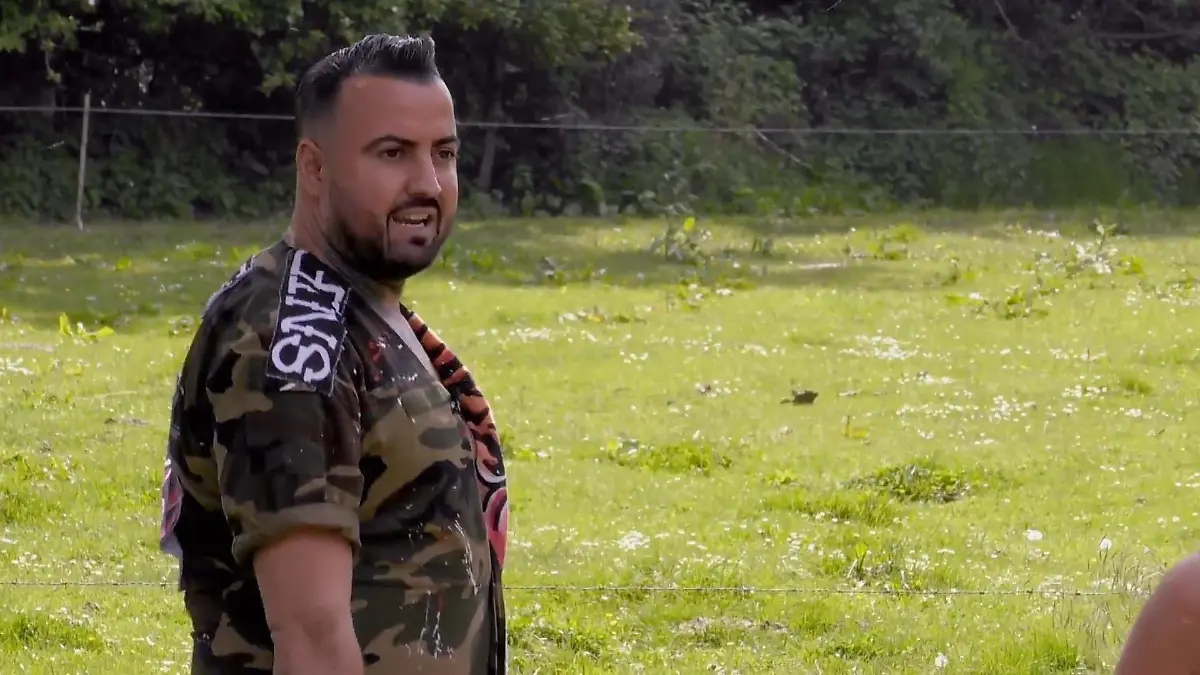 Da wohnt doch tatsächlich Mario Barth im Sommerhaus! Cosimo Citiolo traut seinen Augen nicht