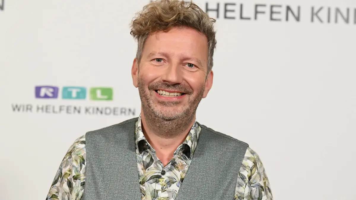 Moderator Thorsten Schorn nimmt am 28. RTL Spendenmarathon wir helfen Kindern 2023 teil *** Presenter Thorsten Schorn takes part in the 28 RTL telethon wir helfen Kindern 2023
