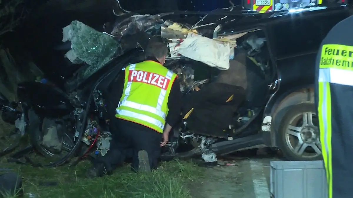 Vier Menschen kamen bei diesem Unfall ums Leben.