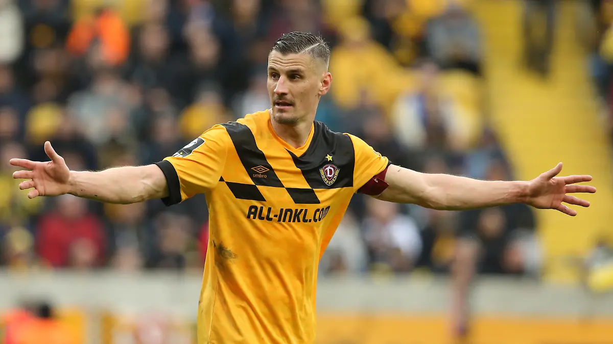 DRESDEN, GERMANY - MARCH 16: Stefan Kutschke of Dresden reacts during the 3. Liga match between Dynamo Dresden and SSV Ulm 1846 at Rudolf-Harbig-Stadion on March 16, 2024 in Dresden, Germany. (Photo by Matthias Kern/Getty Images)