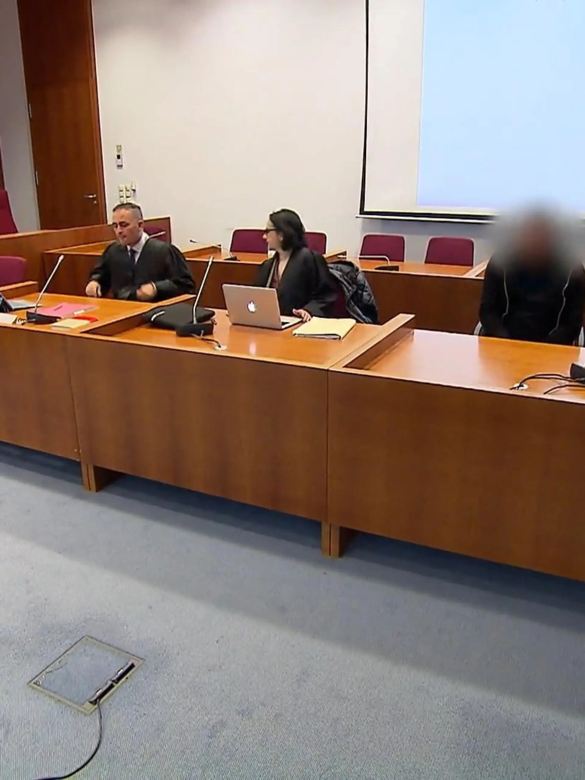 Bild zu: "Ehepaar attackiert – Senior tot"