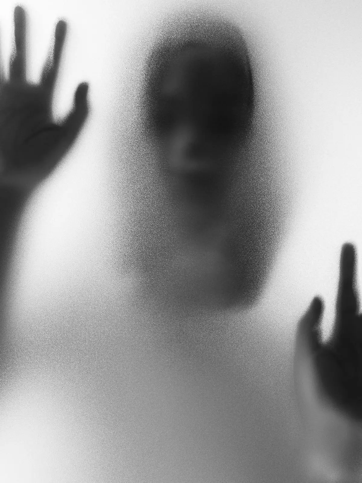 Warum hören so viele Frauen True Crime Podcasts? Was fasziniert uns am Bösen?