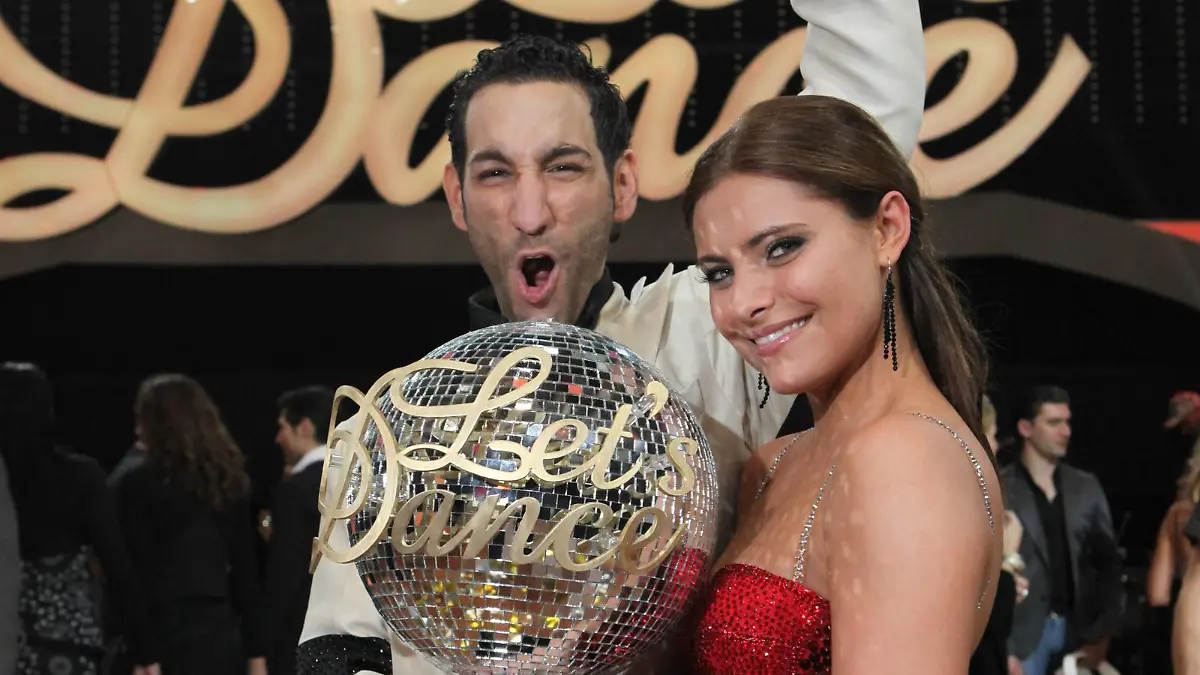 BU: Sophia Thomalla und ihr Tanzpartner Massimo Sinató sind "Dancing Star 2010"