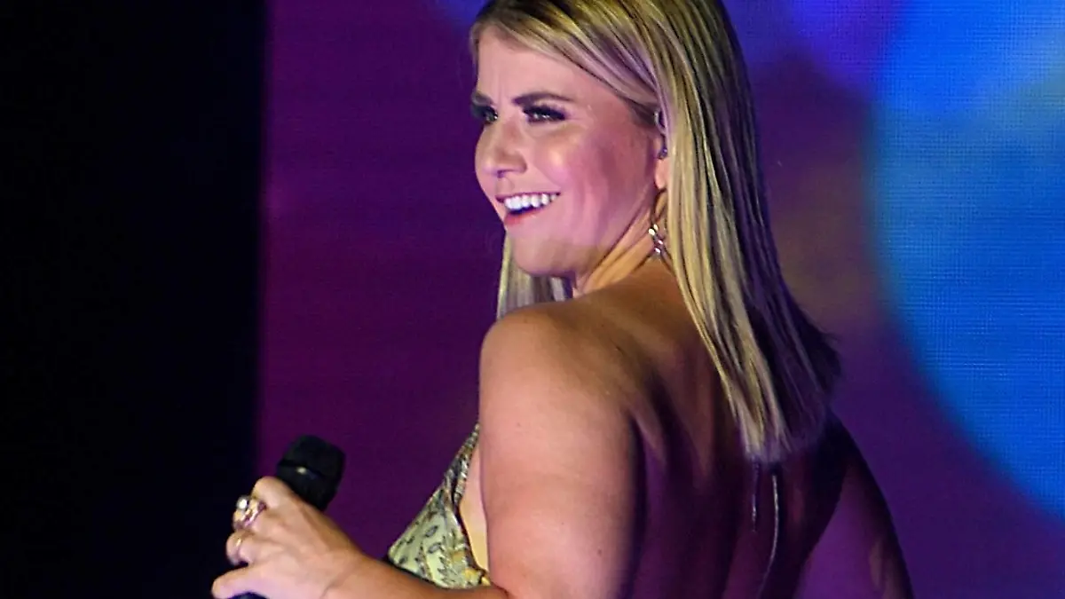 14.08.2022, Beatrice Egli, Donaufestival im Donaupark Deggendorf BR Schlager Arena, *** 14 08 2022, Beatrice Egli, Donaufestival at Donaupark Deggendorf BR Schlager Arena,