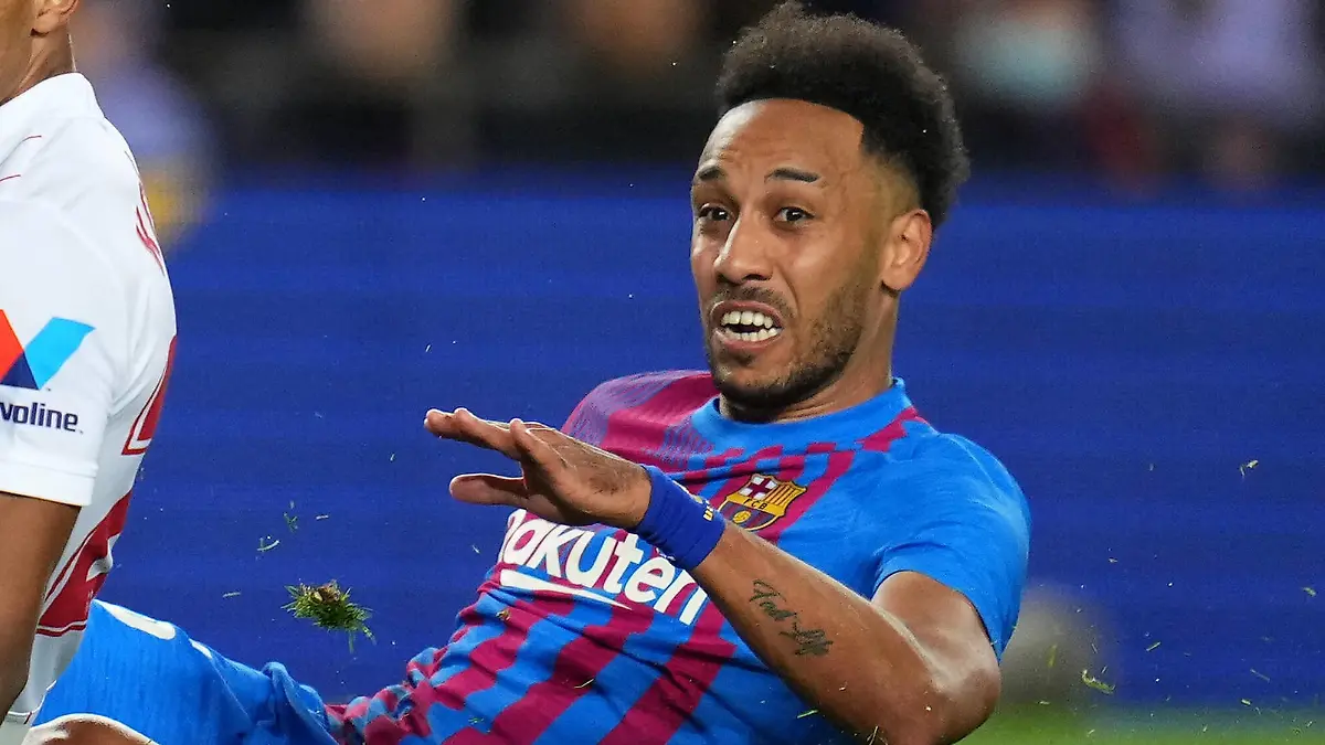  ESP: FC Barcelona, Barca Sevilla FC. La Liga Santander Pierre-Emerick Aubameyang of FC Barcelona and Jules Kounde of Sevilla FC during the La Liga match between FC Barcelona and Sevilla FC played at Camp Nou Stadium on April 3, 2022 in Barcelona, Spain. kpng Copyright: xSergioxRuizx/xPRESSINPHOTOx PS_220403_601