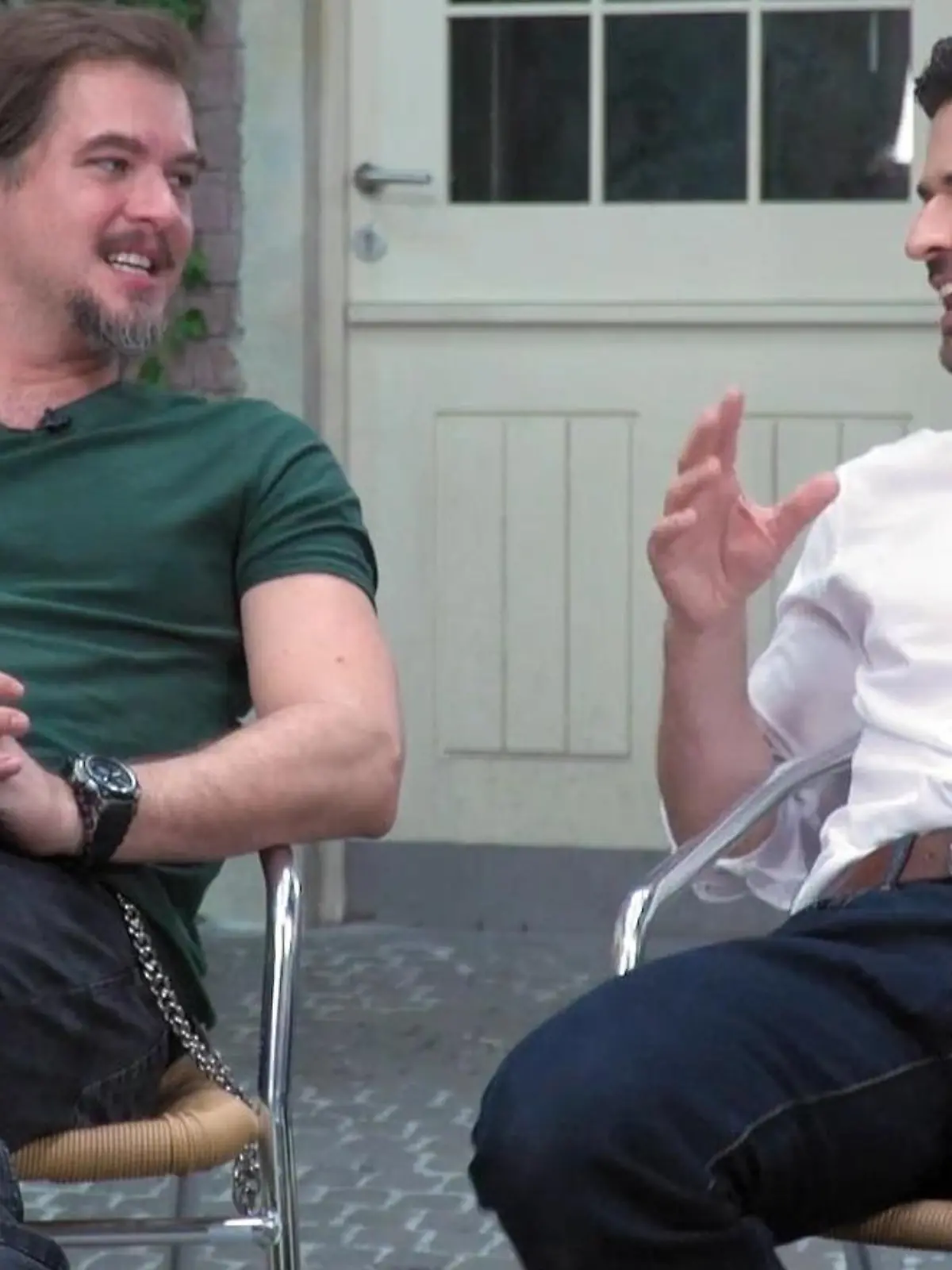 „Unter uns“-Schauspieler Diego Carlos Seyfarth und Milos Vukovic über plaudern die Beziehung ihrer Rollen David und Paco.