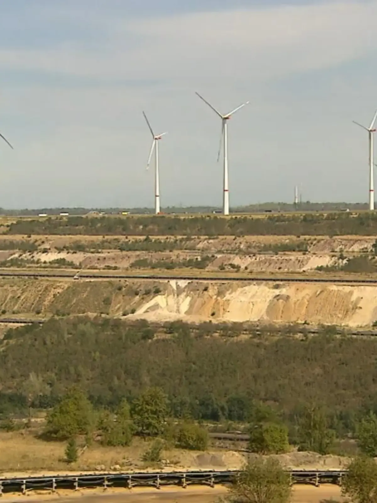 Bild zu: "Jetzt werden Windräder abgerissen"