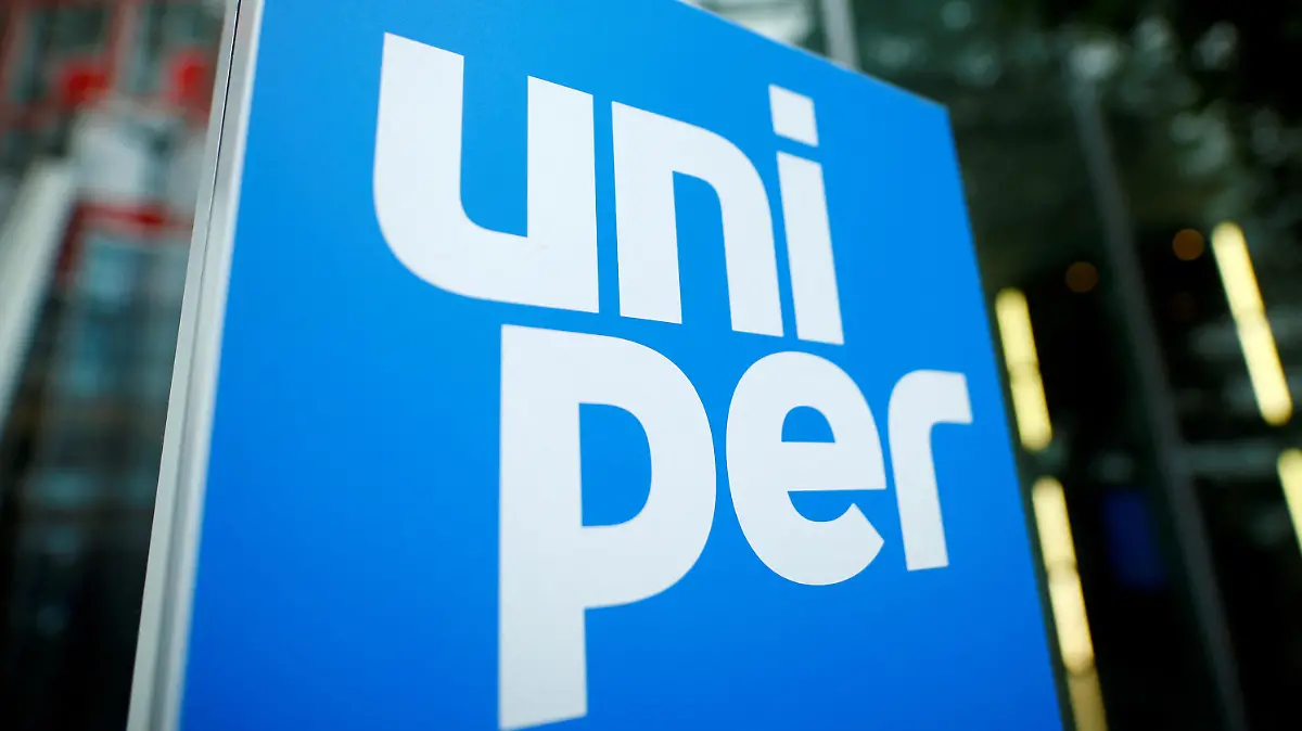 FILE PHOTO: The logo of German energy utility company Uniper SE is pictured in the company's headquarters in Duesseldorf, Germany, March 10, 2020. REUTERS/Thilo Schmuelgen/File Photo