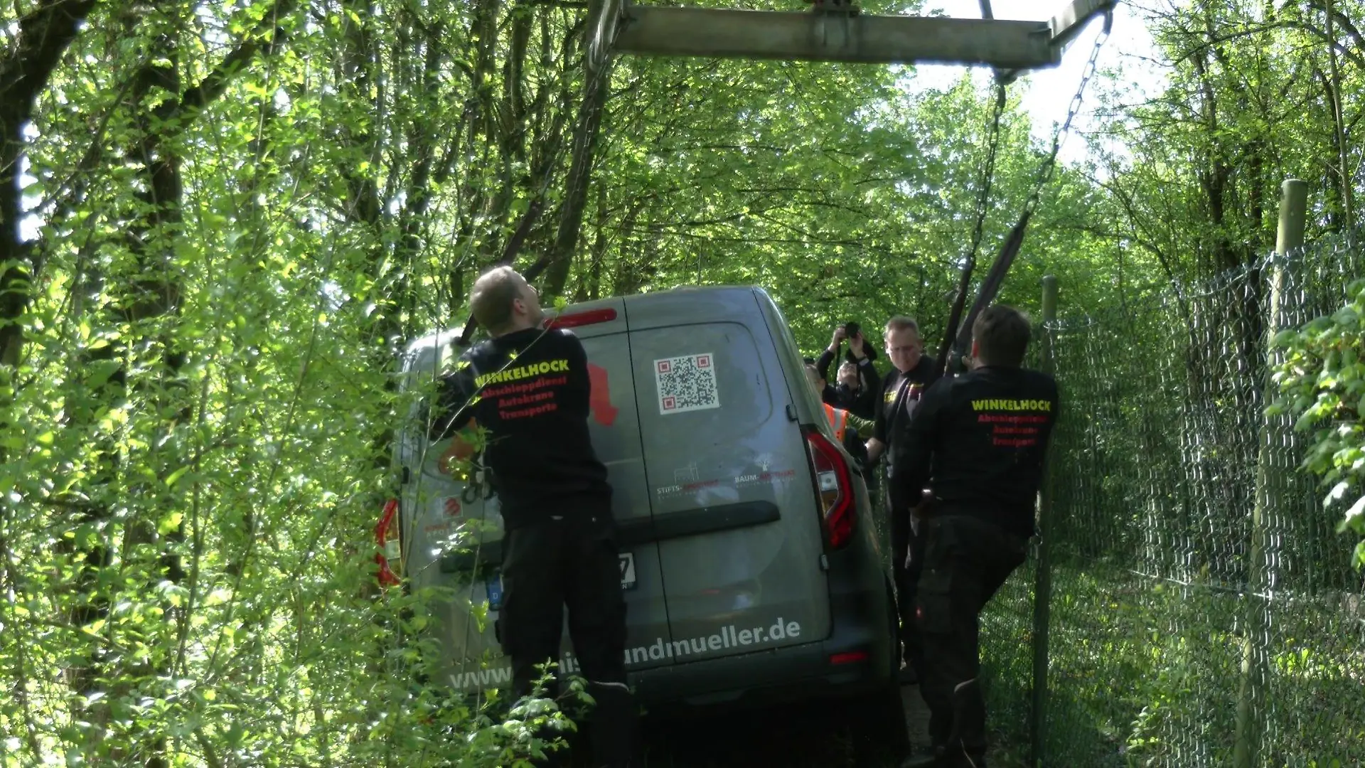 Lieferwagen-Bergung