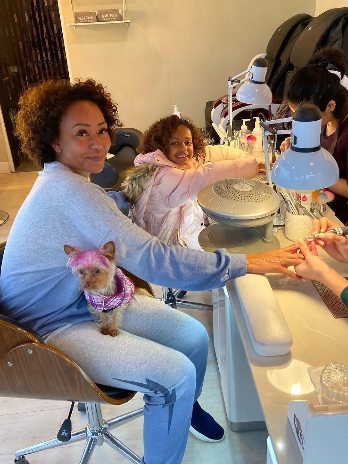 Mel B mit ihrer Tochter und Yorkshire Terrier Cookie