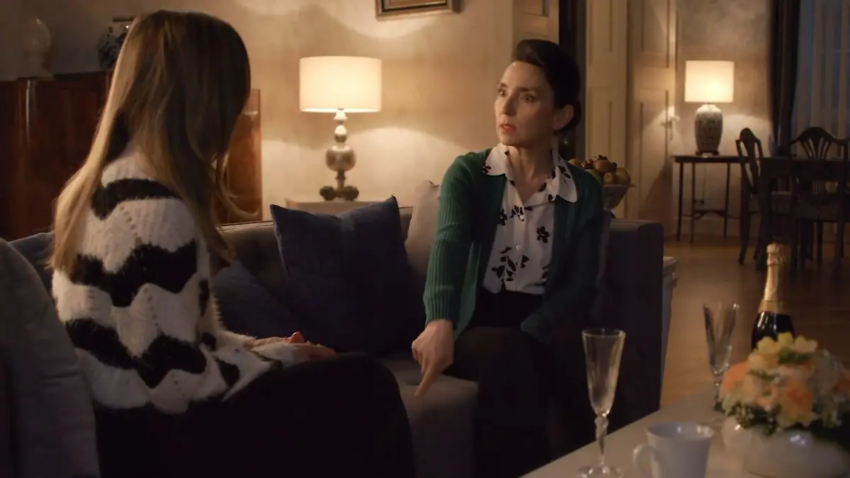 Simone reagiert hart auf Chiaras Kündigung AWZ-Folge vom 15.04.24