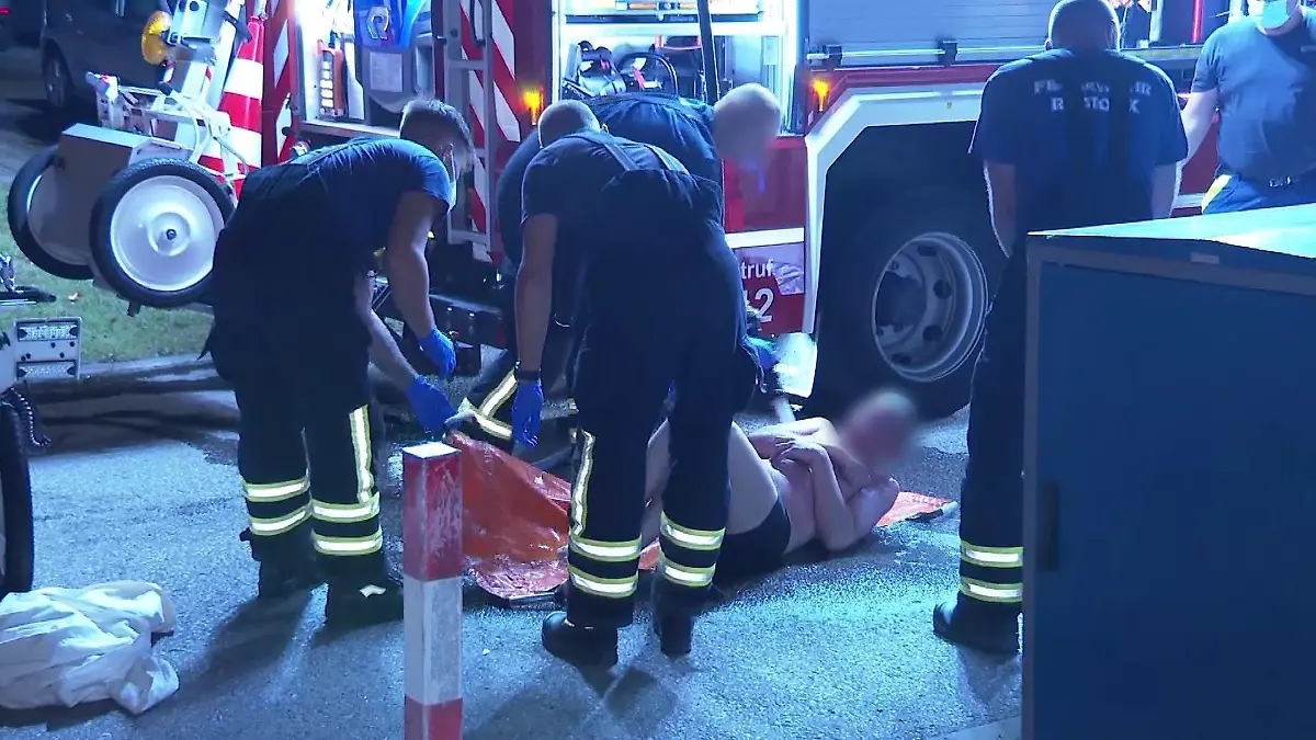 Das Opfer kam mit schweren Verletzungen ins Krankenhaus.