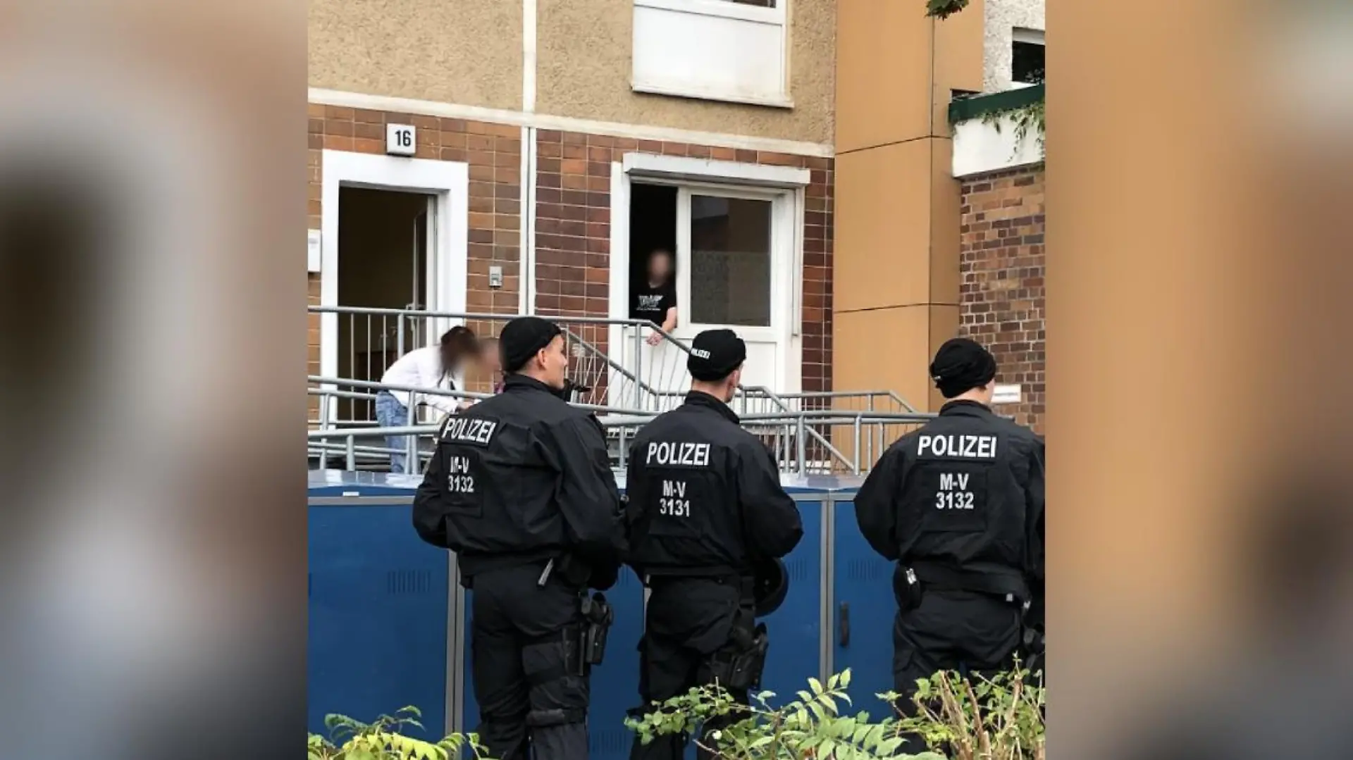 Hier soll das Opfer der Säureattacke in Rostock zu sehen sein.