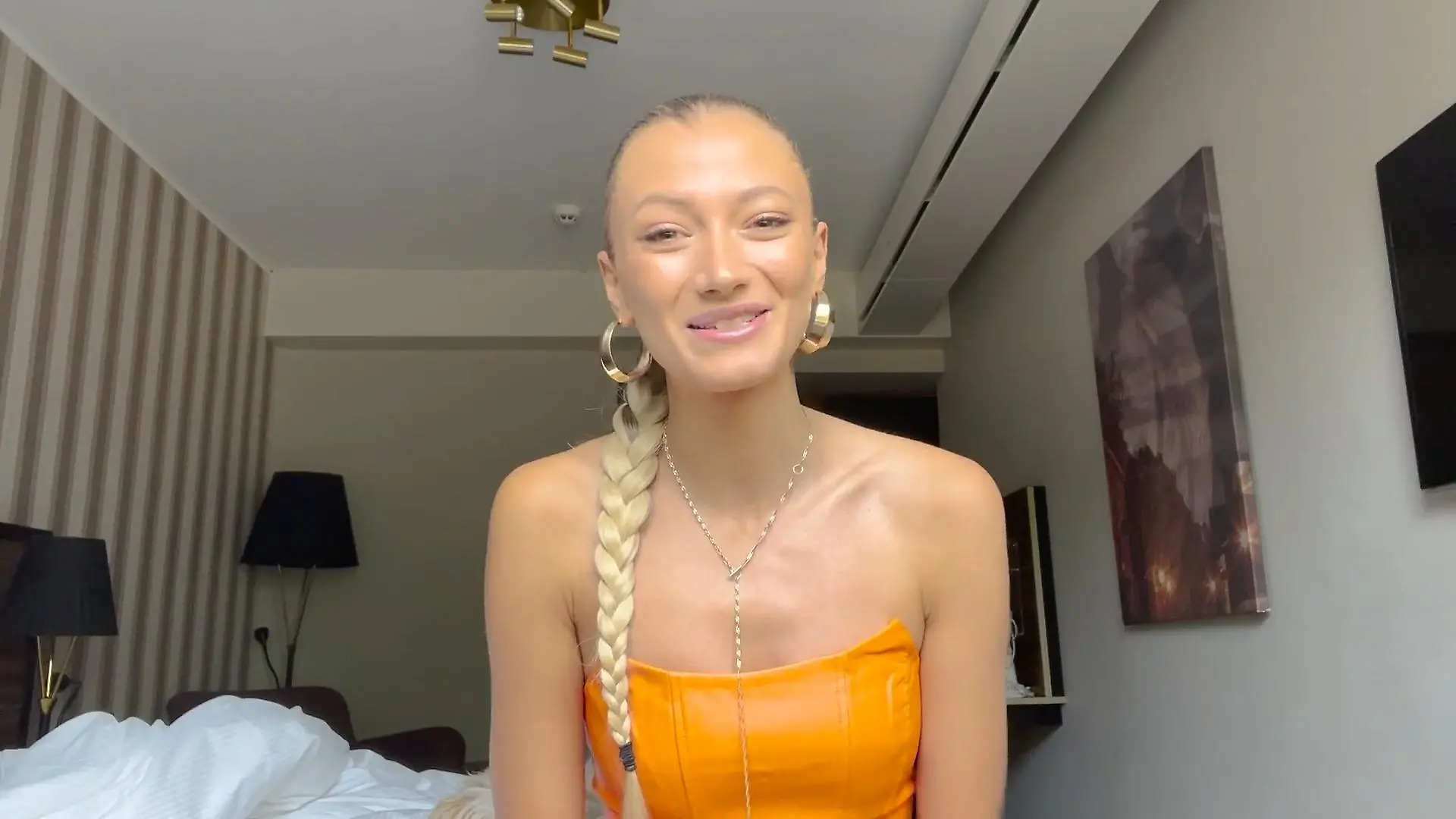 Sängerin Leony sitzt neben Dieter und Pietro SIE ist die Neue in der DSDS-Jury